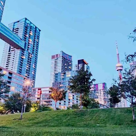 Deluxe Suite โตรอนโต ภายนอก รูปภาพ