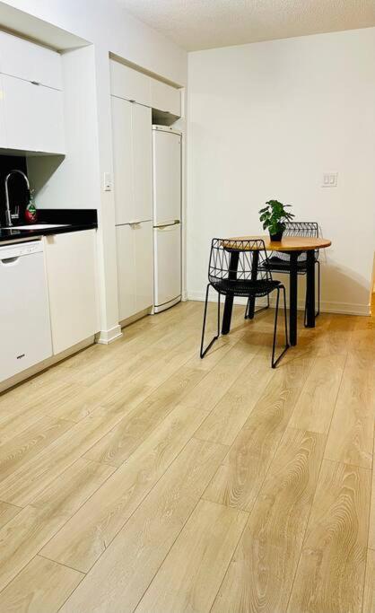 Deluxe Suite โตรอนโต ภายนอก รูปภาพ