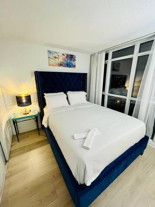 Deluxe Suite โตรอนโต ภายนอก รูปภาพ